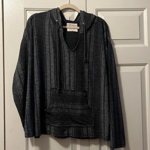 Roxy woman’s pull-over